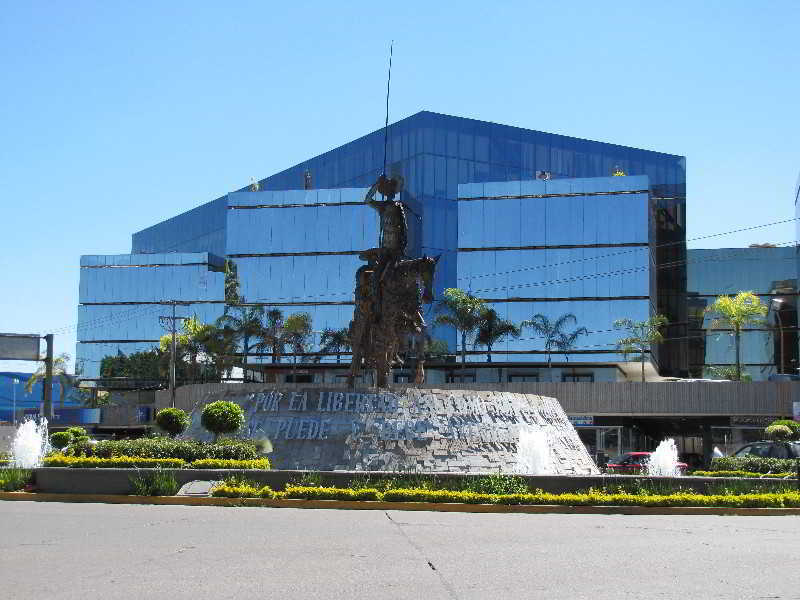 Aranzazu Plaza Kristal Aguascalientes Hotel ภายนอก รูปภาพ